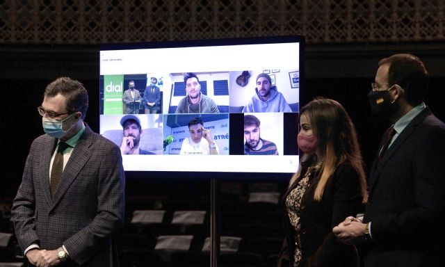 El encendido del gran Árbol de la Navidad de Murcia se retransmitirá por televisión con música en directo de artistas nacionales - 2, Foto 2