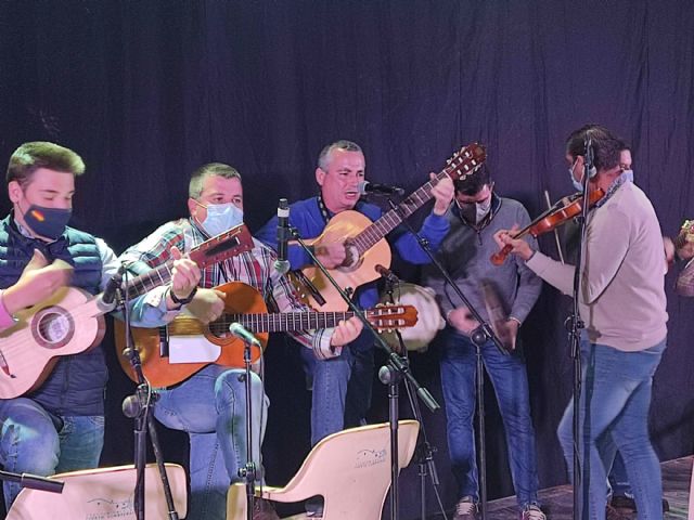 Más de 300 asistentes presencian el tradicional encuentro de cuadrillas de las fiestas de El Esparragal-La Estación - 3, Foto 3