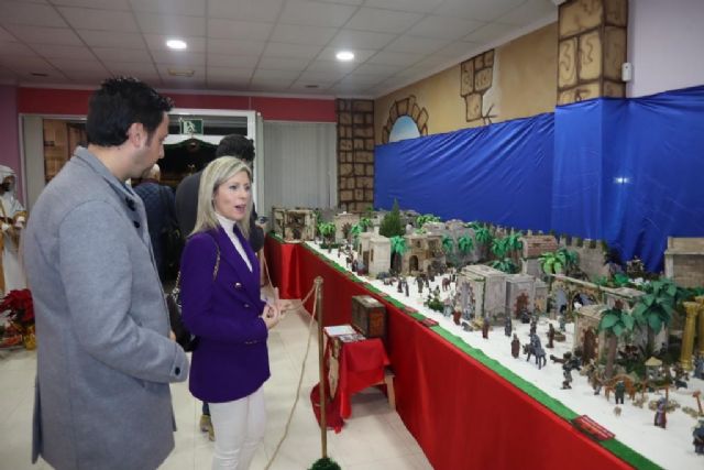La Cofradía del Resucitado abre las puertas de su Belén solidario 2022 - 2, Foto 2