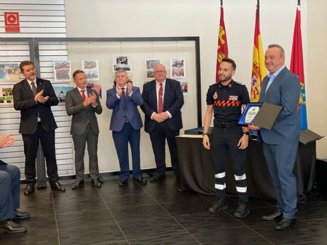 Acto de reconocimiento a personas e instituciones representativas durante los 30 años de la Agrupación de Voluntarios de Protección - 4, Foto 4