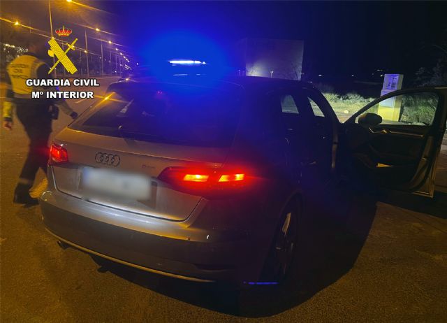 La Guardia Civil detiene a una conductora que circulaba en sentido contrario y cuadruplicaba la tasa de alcoholemia - 1, Foto 1