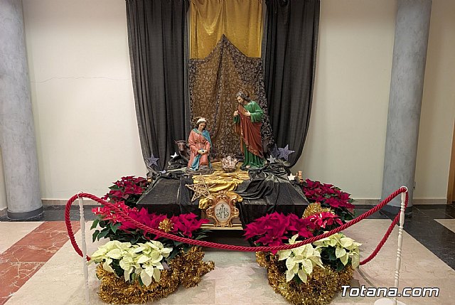 Bendicen el Belén Cofrade Solidario en la sede del Cabildo Superior de Procesiones, Foto 1