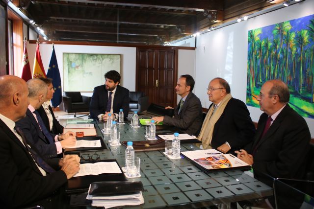 Fernando López Miras se reúne con la presidenta de Hostetur - 1, Foto 1