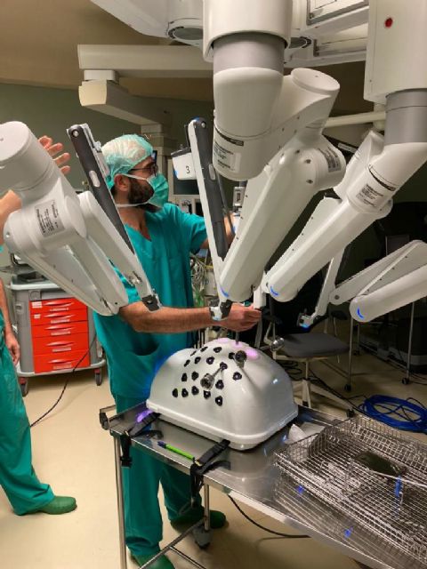 94 intervenciones mediante cirugía robótica se han realizado en la Región desde su puesta en marcha en octubre - 1, Foto 1