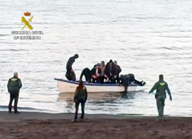 La Guardia Civil detiene al patrón de una embarcación por favorecimiento de la inmigración irregular - 3, Foto 3