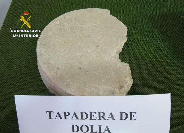 La Guardia Civil recupera media docena de piezas de distintas épocas romanas en un comercio de Murcia - 1, Foto 1