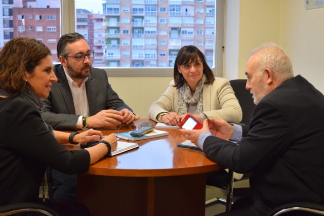 El PP presenta al Colegio de Veterinarios el proyecto del Ley de Protección y Defensa de los Animales de Compañía - 1, Foto 1