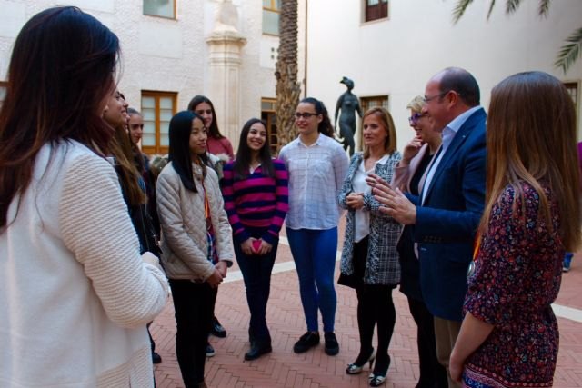 Pedro Antonio Sánchez felicita al Club Cronos de gimnasia rítmica por su ascenso a Primera - 2, Foto 2