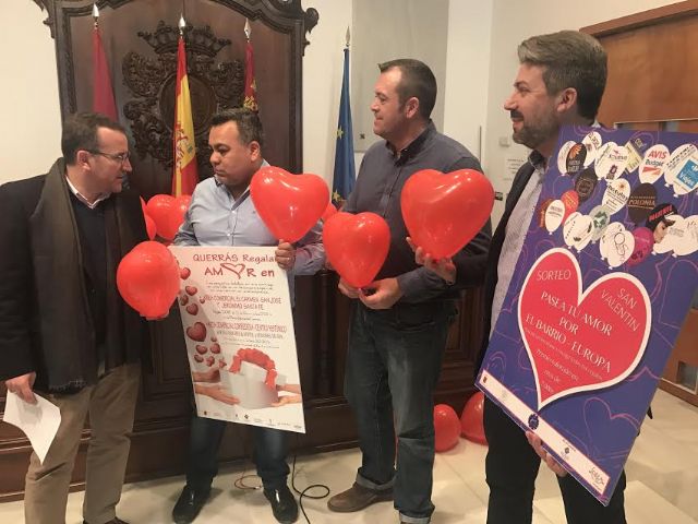 Los lorquinos podrán ganar noches de hotel, sesiones de spa y dos vales de 150 y de 2.000 euros al realizar sus compras para San Valentín en los pequeños comercios de la ciudad - 1, Foto 1