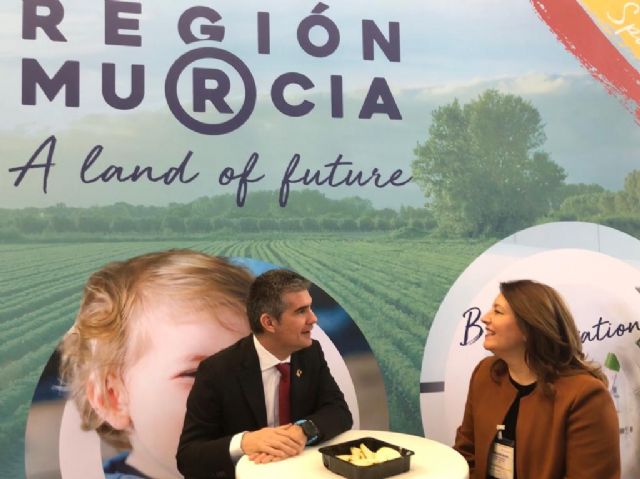 La Región y Andalucía defienden en Berlín que la eficiencia en el uso del agua les hace ser un referente en la producción de frutas y verduras - 1, Foto 1