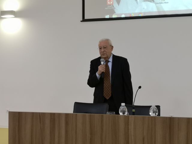 El Presidente del Consejo de la Transparencia de la Región de Murcia en el IES Francisco Ros Giner - 1, Foto 1