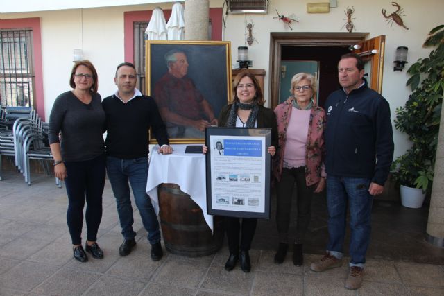Un cuadro de Juan Antonio Maura se expone en la que fuera residencia del director de Salinera - 1, Foto 1
