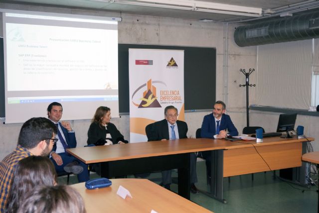 El programa UMU Business Talent es un programa pionero a nivel nacional de integracin de la realidad empresarial en los grados del mbito de la Economa y la Empresa, Foto 3