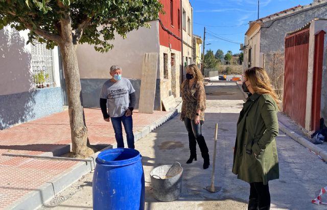 Se inician las obras de renovación de aceras y asfaltado del paraje de Los Risos - 1, Foto 1