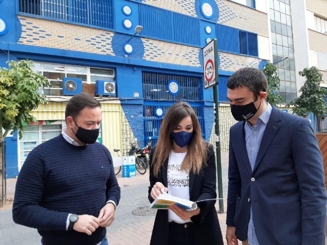 El Ayuntamiento edita una agenda con información práctica para solicitar todos los servicios relacionados con la limpieza viaria y recogida de residuos - 1, Foto 1