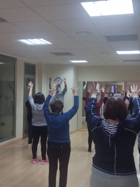 Puerto Lumbreras ofrece clases gratuitas de gerontogimnasia a jubilados o ciudadanos en edad de jubilación del municipio - 1, Foto 1