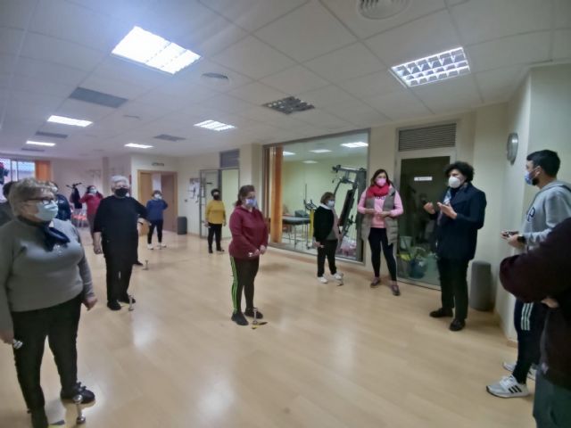 Puerto Lumbreras ofrece clases gratuitas de gerontogimnasia a jubilados o ciudadanos en edad de jubilación del municipio - 2, Foto 2