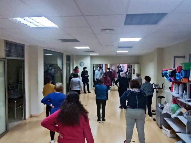 Puerto Lumbreras ofrece clases gratuitas de gerontogimnasia a jubilados o ciudadanos en edad de jubilación del municipio - 3, Foto 3