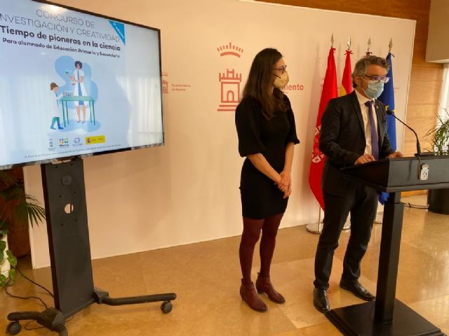 Murcia conmemora el Día de la Mujer y la Niña en la Ciencia con concursos, charlas, exposiciones y un nuevo mural - 2, Foto 2