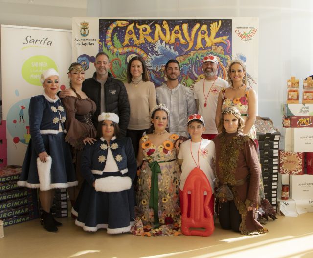 Los personajes del Carnaval 2024 reciben su peso en productos de la tierra - 1, Foto 1