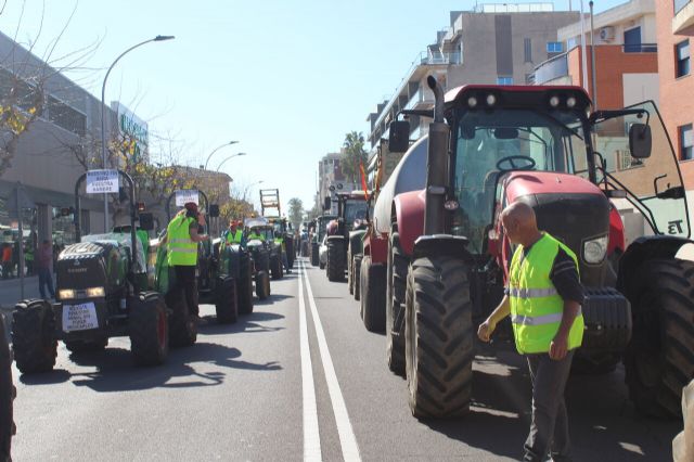 Unión de Uniones considera que ni Bruselas ni España dan respuesta a lo que necesitan los agricultores y ganaderos - 1, Foto 1