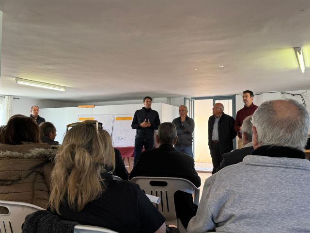El Gobierno local presenta a los vecinos de la urbanización El Romeral las obras previstas para 2025 - 1, Foto 1