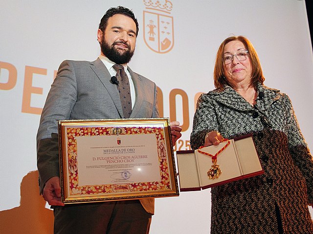 La Unión rinde homenaje a Pencho Cros con la entrega de la Medalla de Oro de la Ciudad - 1, Foto 1
