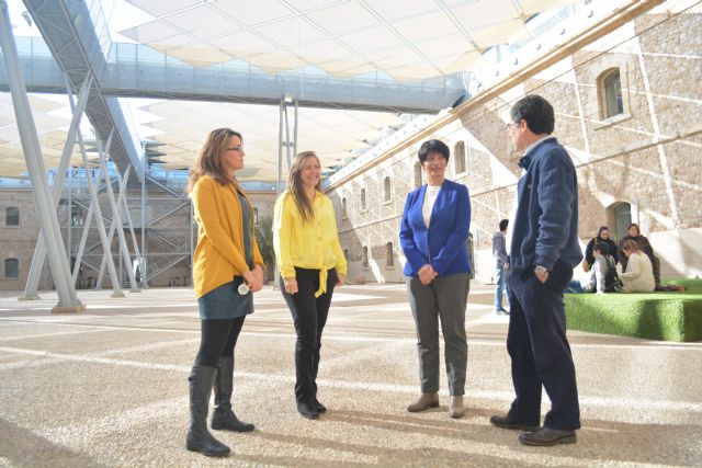 Las mujeres dirigen empresas más pequeñas y menos tecnológicas que los hombres, según una tesis de la UPCT - 1, Foto 1