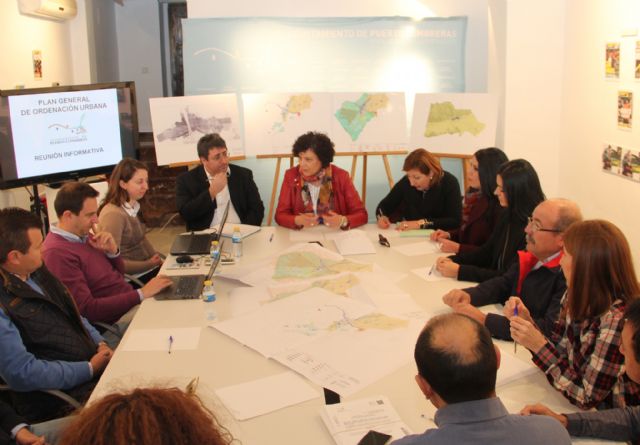 El Consejo Sectorial de Urbanismo se reúne para analizar el documento de avance del Plan General Municipal de Ordenación Urbana - 1, Foto 1
