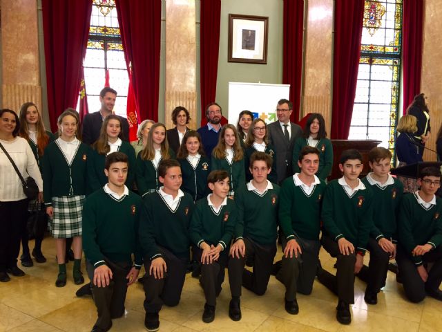 Ballesta: Gracias a la lucha de las mujeres, todos disfrutamos de una sociedad más libre e igualitaria - 3, Foto 3