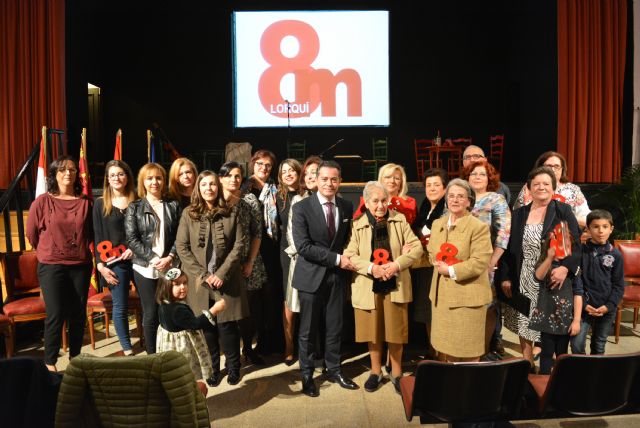 El Ayuntamiento entrega los premios 8 de Marzo a las mujeres pasteleras y panaderas del pueblo y a la OMEP - 1, Foto 1