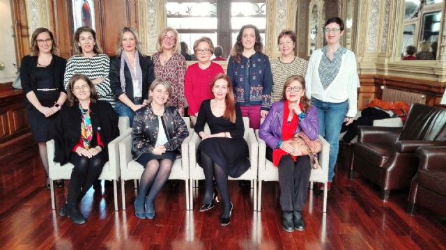 La Dirección General de la Mujer promueve el interés de las alumnas por las carreras tecnológicas - 1, Foto 1