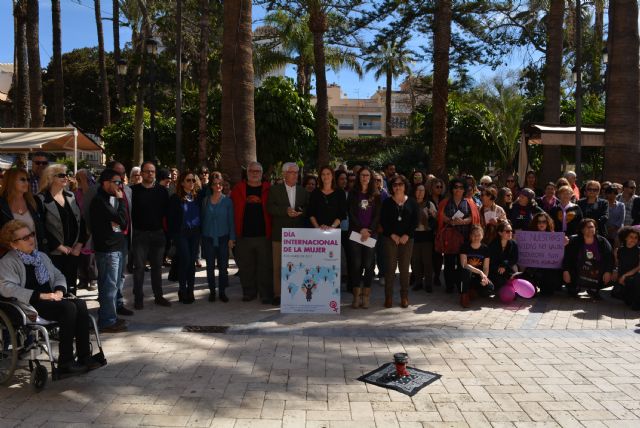 Águilas se suma a los actos reivindicativos del 8M - 1, Foto 1