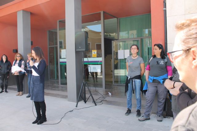 El Ayuntamiento de Bullas se suma al paro por el Día Internacional de la Mujer - 3, Foto 3