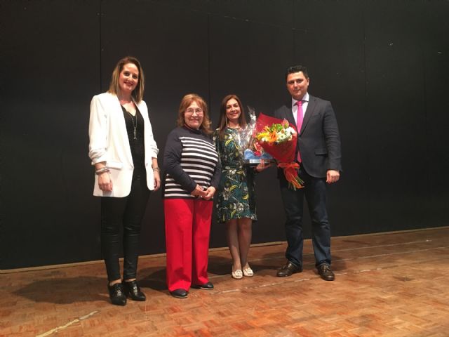 La profesora de danza María Dolores Martínez recibió el Premio 8M de San Javier - 1, Foto 1