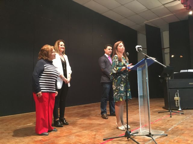 La profesora de danza María Dolores Martínez recibió el Premio 8M de San Javier - 2, Foto 2
