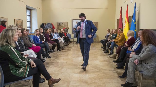 López Miras anuncia el II Plan de Igualdad de la Administración regional y la creación de un Observatorio de la Igualdad - 2, Foto 2