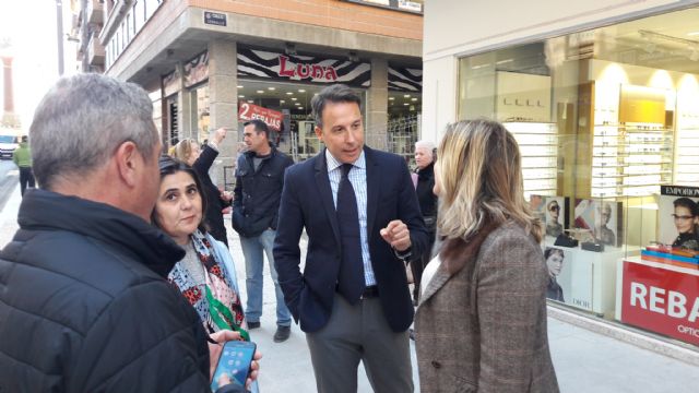 Fulgencio Gil: la historia de Lorca está bordada en oro por mujeres que con su trabajo han derribado barreras para fraguar una sociedad más igualitaria - 1, Foto 1