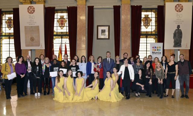 Ellas abren camino - 2, Foto 2