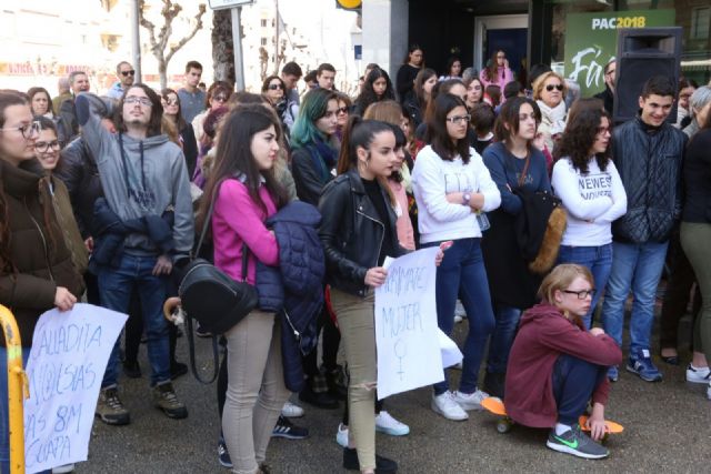 Cehegín conmemora el Día Internacional de la Mujer con la lectura de un Manifiesto - 3, Foto 3