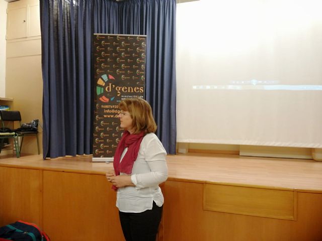 D´Genes imparte una charla informativa sobre enfermedades raras en el IES San Juan Bosco de Lorca - 2, Foto 2