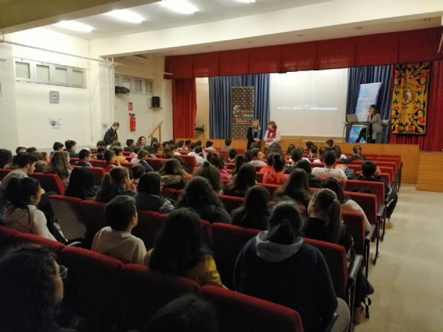 D´Genes imparte una charla informativa sobre enfermedades raras en el IES San Juan Bosco de Lorca - 4, Foto 4