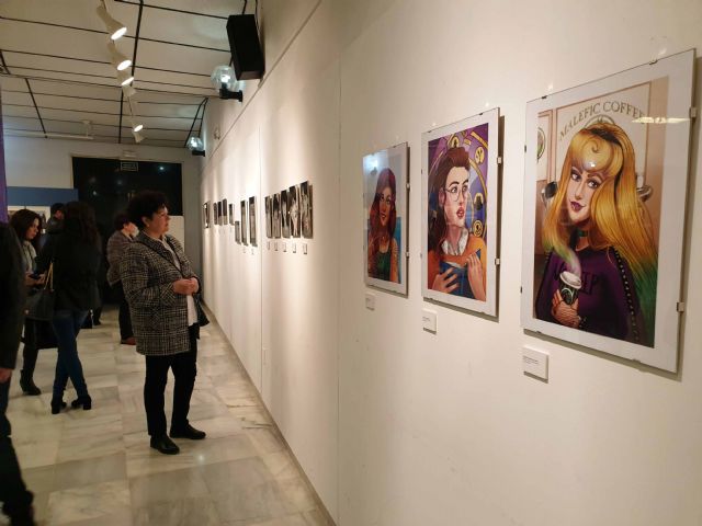 La exposición ‘Hypatia’ reúne obras de doce mujeres caravaqueñas en la Casa de la Cultura ‘Emilio Sáez’ - 3, Foto 3
