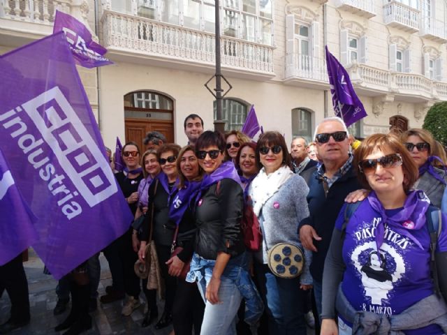 Isabel Andreu: El PSE en Cartagena ha estado presente en la manifestación del 8 de marzo donde se ha respirado un gran ambiente feminista - 3, Foto 3