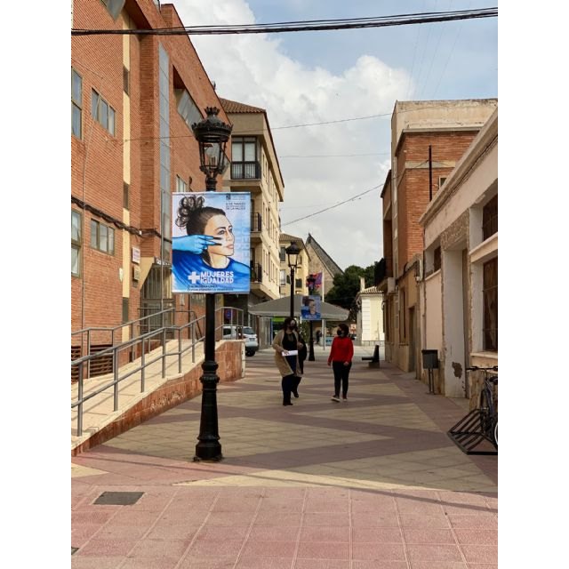 Torre Pacheco se ilumina de morado para conmemorar el Día Internacional de las Mujeres - 4, Foto 4