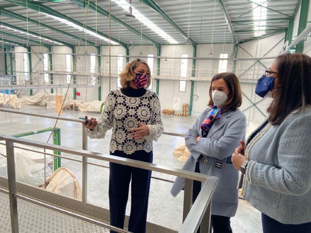 La directora general Diálogo Social y Bienestar Laboral,  Purificación Cuadrupani, visita Frutas Esther - 1, Foto 1