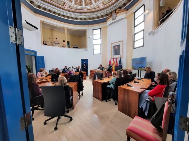 Alcantarilla entrega los Premios de la Mujer 2021 a Carmen López Cremades y a los trabajadores de Ayuda a Domicilio - 2, Foto 2
