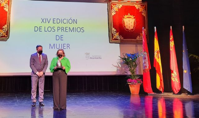 Josefa García y COPEDECO reciben los Premios de la Mujer 2022 del Ayuntamiento de Alcantarilla - 3, Foto 3