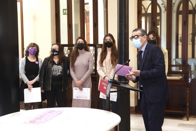 La Universidad de Murcia conmemora el 8M con las mujeres ucranianas en el pensamiento - 2, Foto 2