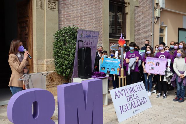 La antorcha de la igualdad vuelve a la Plaza de España coincidiendo con el Día Internacional de la Mujer - 2, Foto 2